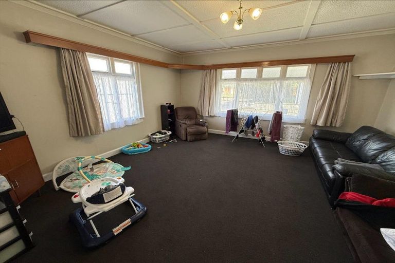 Photo of property in 8 Gurr Place, Aramoho, Whanganui, 4500