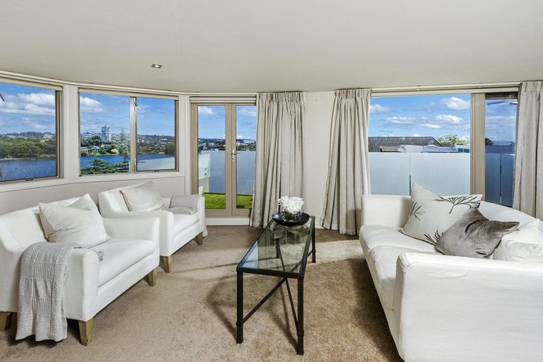 Photo of property in 254a Hurstmere Road, Takapuna, Auckland, 0622