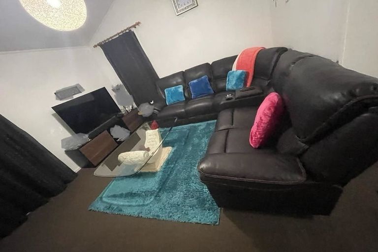 Photo of property in 7 Rawson Street, Tawa, Wellington, 5028