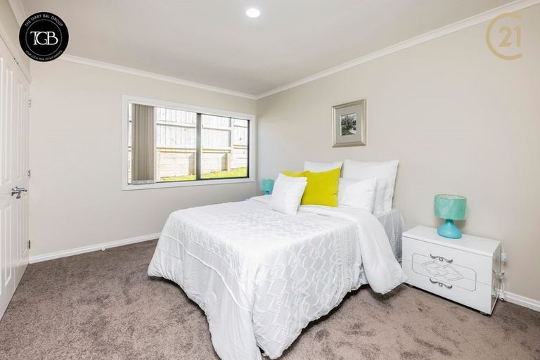 Photo of property in 21 Parkhaven Drive, Rosehill, Papakura, 2113