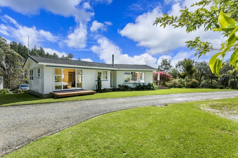 Photo of property in 336 Muriwai Road, Waimauku, 0881