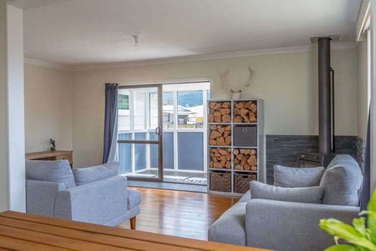 Photo of property in 29 Wallace Street, Featherston, 5710