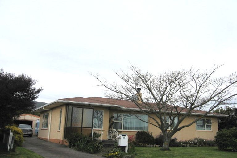 Photo of property in 21 Marlowe Street, Stoke, Nelson, 7011