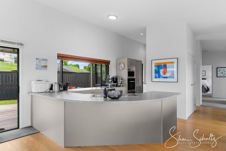 Photo of property in 24 Oxford Street, Whakapirau, Maungaturoto, 0583