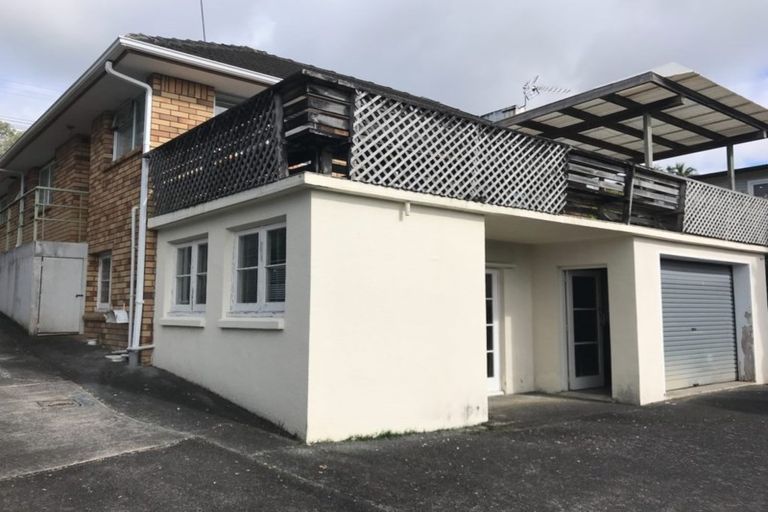 Photo of property in 1/45 Corunna Road, Milford, Auckland, 0620