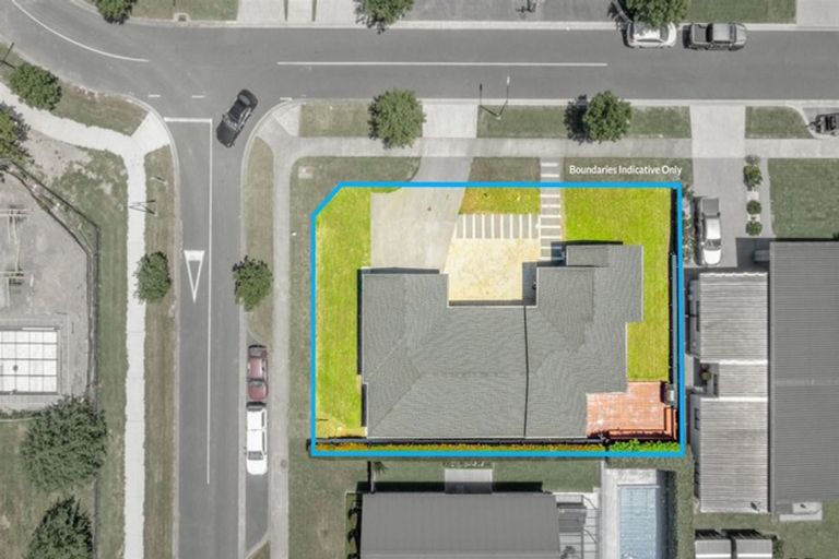 Photo of property in 6 Coote Way, Kumeu, 0810