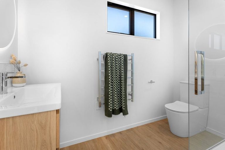 Photo of property in 10 Longfields Road, Brightwater, 7022