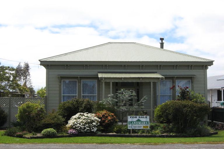 Photo of property in 91 Peel Street, Westport, 7825