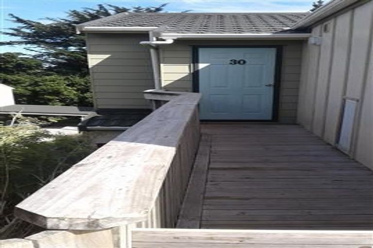 Photo of property in 30 Morere Street, Titahi Bay, Porirua, 5022