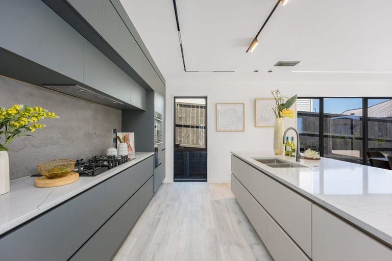 Photo of property in 15 Dulcie Way, Orewa, 0931