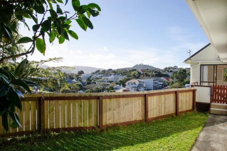 Photo of property in 17a Gipps Street, Karori, Wellington, 6012