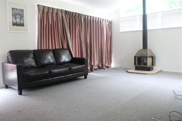 Photo of property in 17 Marybeth Place, Rosehill, Papakura, 2113