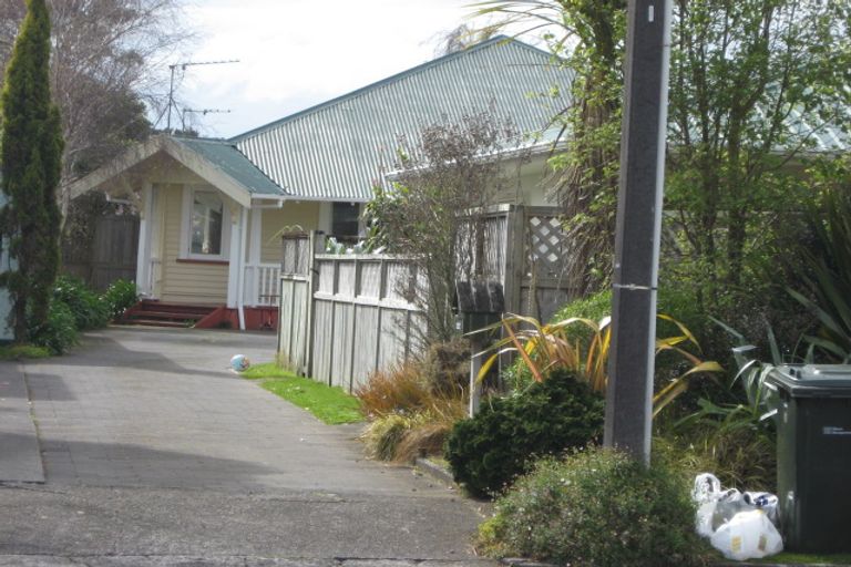 Photo of property in 17 Norman Street, Lower Vogeltown, New Plymouth, 4310