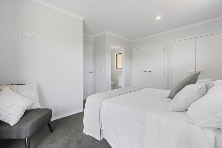 Photo of property in 64 Fernbrook Drive, Hurworth, New Plymouth, 4310