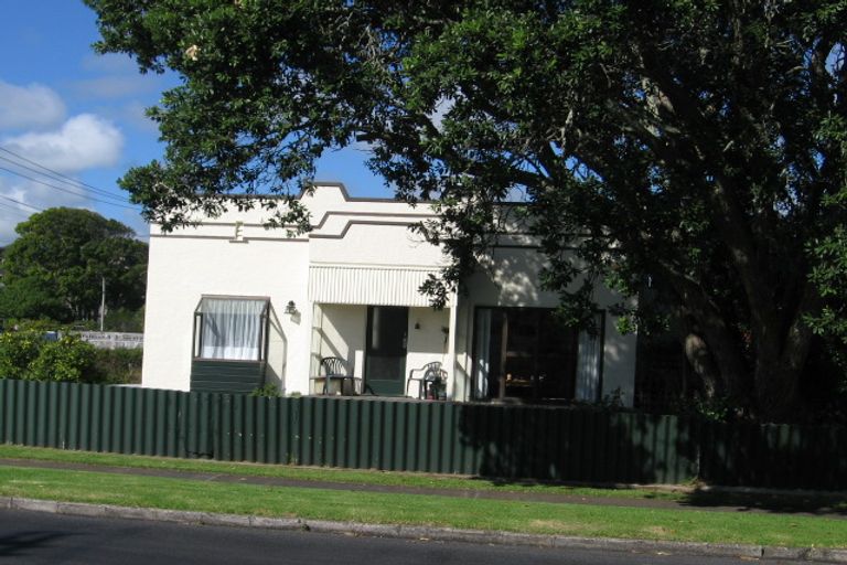 Photo of property in 7 Devon Road, Bucklands Beach, Auckland, 2012