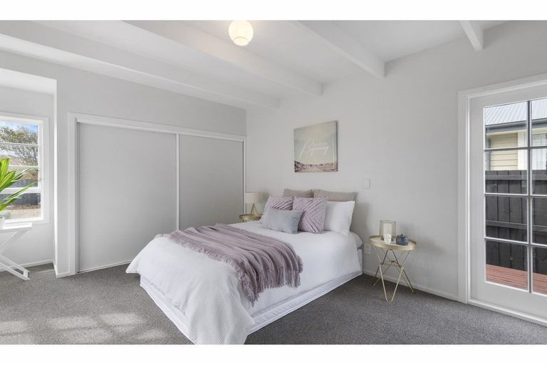 Photo of property in 24 Heathglen Avenue, Parklands, Christchurch, 8083