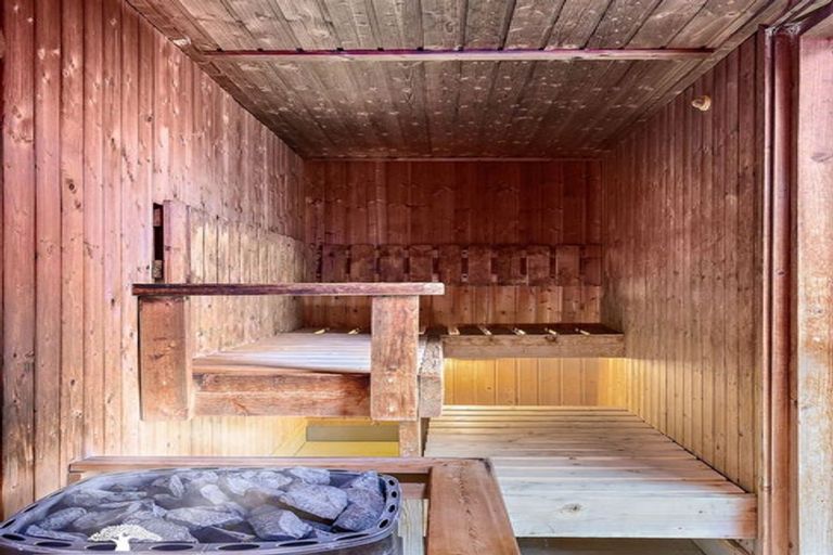 Photo of property in 75 Panorama Heights, Orewa, 0931