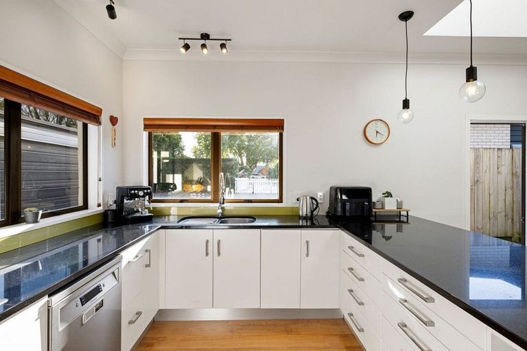 Photo of property in 37b Hall Street, Cambridge, 3434