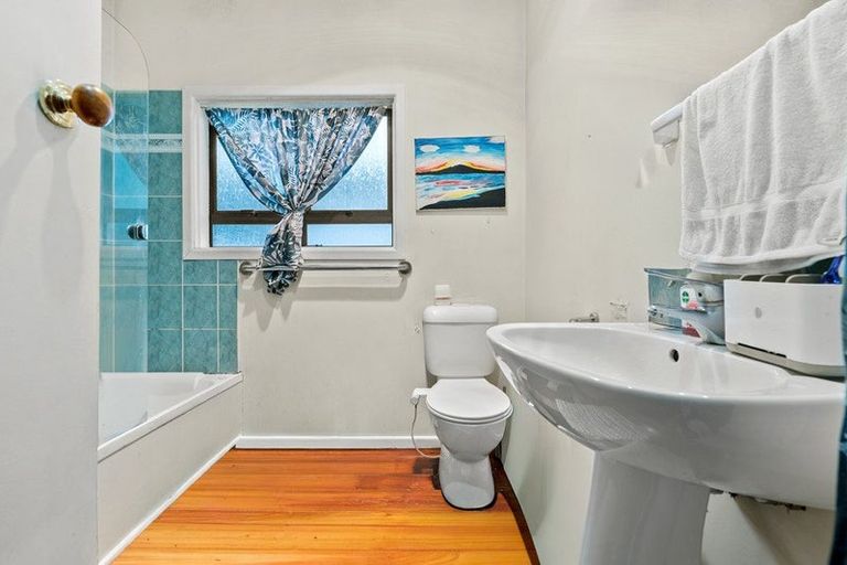 Photo of property in 49 Kautami Avenue, Papatoetoe, Auckland, 2025