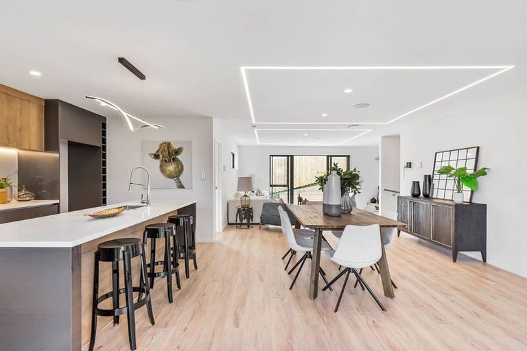 Photo of property in 116c Oaktree Avenue, Browns Bay, Auckland, 0630