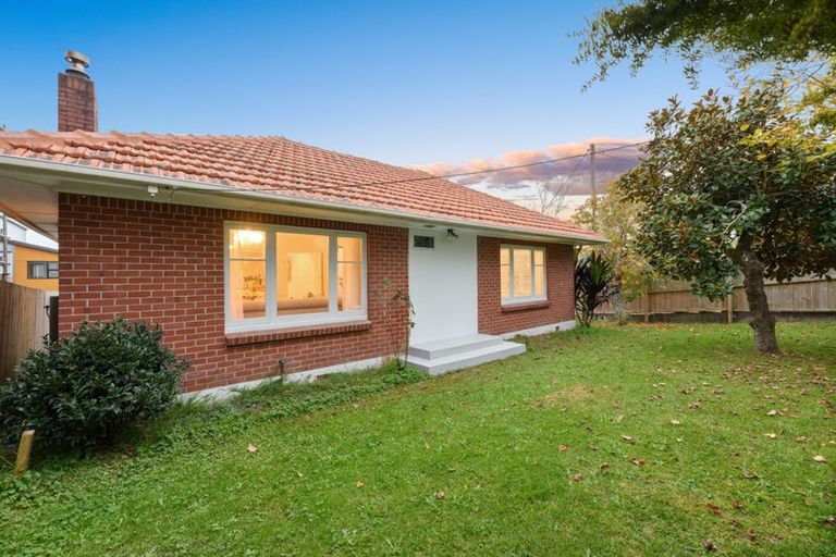 Photo of property in 2a Kereru Street, Henderson, Auckland, 0612