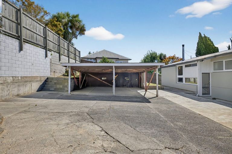 Photo of property in 1 Dyers Pass Road, Cashmere, Christchurch, 8022