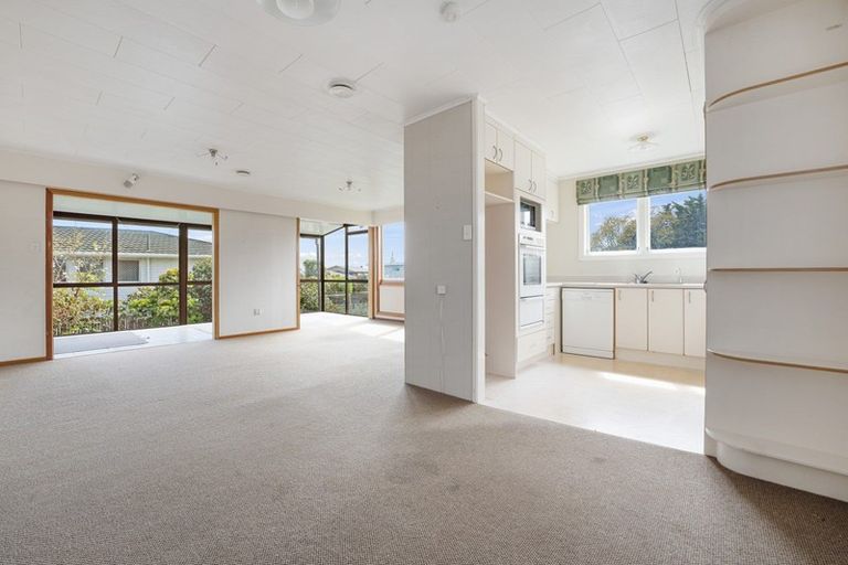 Photo of property in 49 Nevada Drive, Merrilands, New Plymouth, 4312