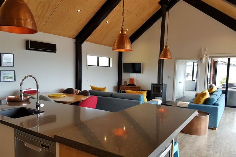 Photo of property in 1 Pollock Place, Lake Tekapo, 7999