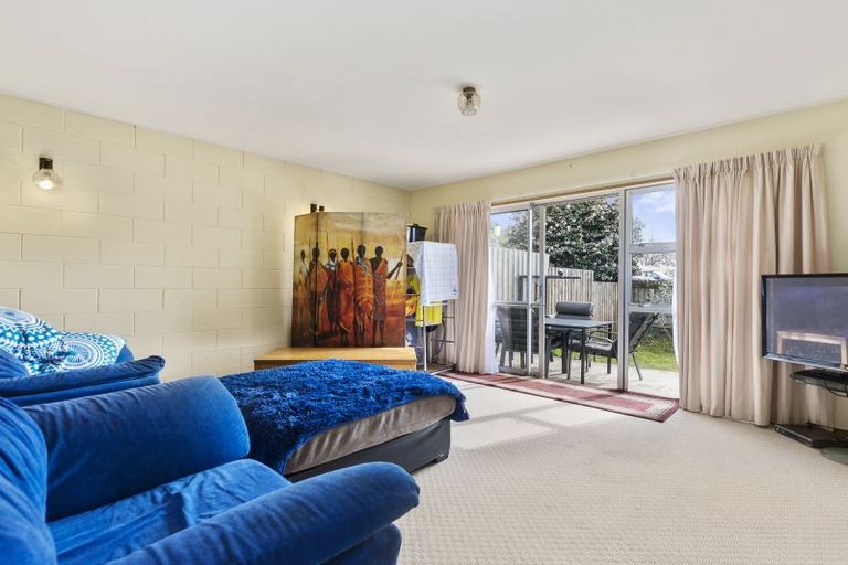 Photo of property in 2/23 Robins Road, Judea, Tauranga, 3110