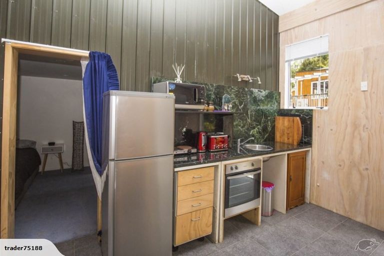 Photo of property in 787 Scenic Drive, Henderson Valley, Auckland, 0612