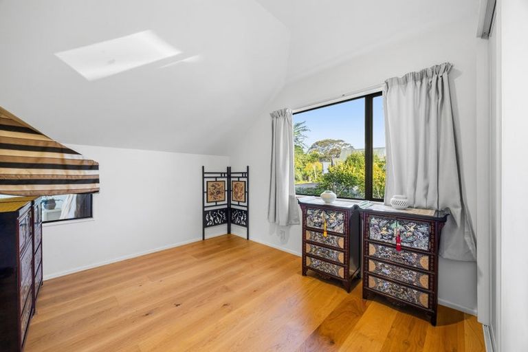 Photo of property in 379 Hobsonville Road, Hobsonville, Auckland, 0618