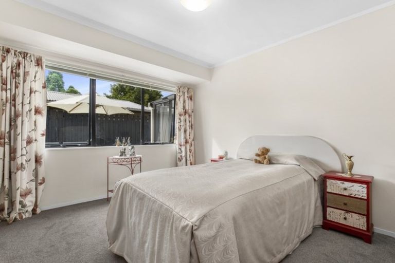 Photo of property in 1/1 Edmund Hillary Avenue, Papakura, 2110