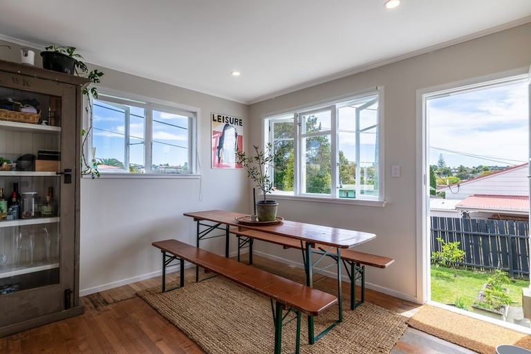 Photo of property in 79 Farquhar Road, Glendene, Auckland, 0602