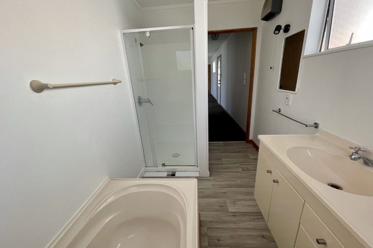 Photo of property in 51a Majoribanks Street, Mount Victoria, Wellington, 6011