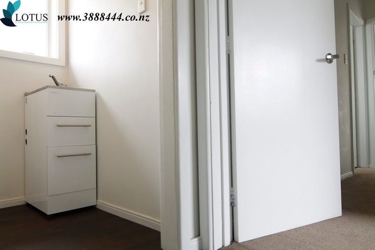 Photo of property in 39 Prestons Road, Redwood, Christchurch, 8051