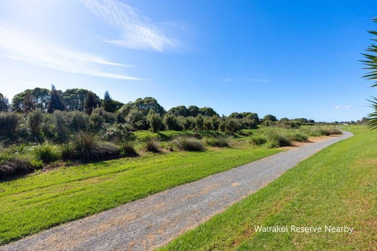 Photo of property in 56 Corinth Grove, Papamoa Beach, Papamoa, 3118