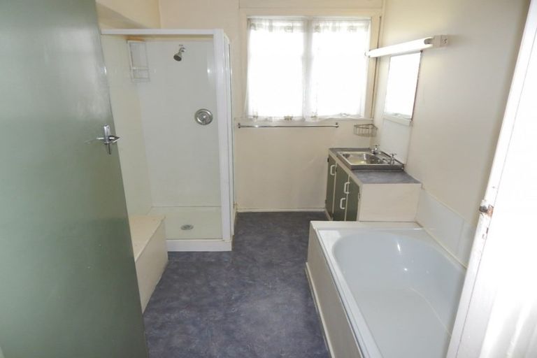 Photo of property in 104 Peel Street, Westport, 7825