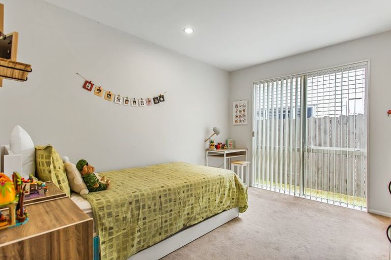 Photo of property in 235d Porchester Road, Takanini, 2112