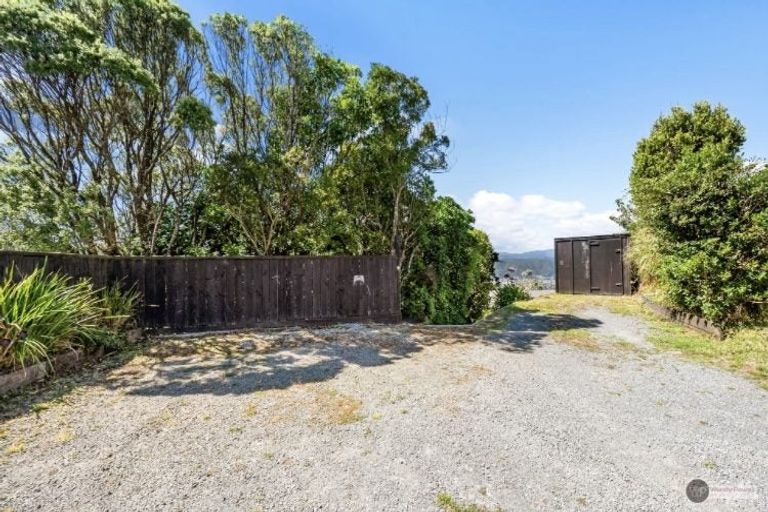 Photo of property in 4f Banksia Grove, Maungaraki, Lower Hutt, 5010