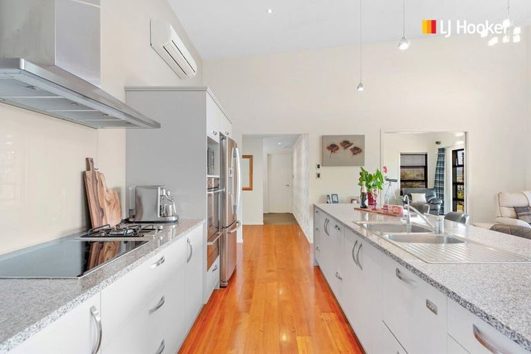 Photo of property in 21a Castle Street, Waihola, Milton, 9073