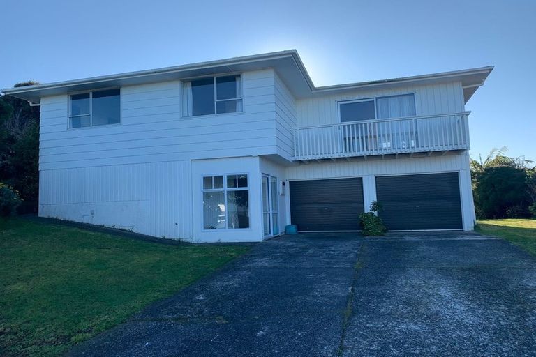 Photo of property in 6 Banksia Grove, Maungaraki, Lower Hutt, 5010