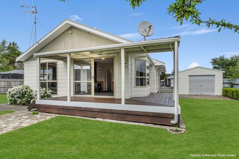 Photo of property in 3 Kirkcaldie Grove, Levin, 5510