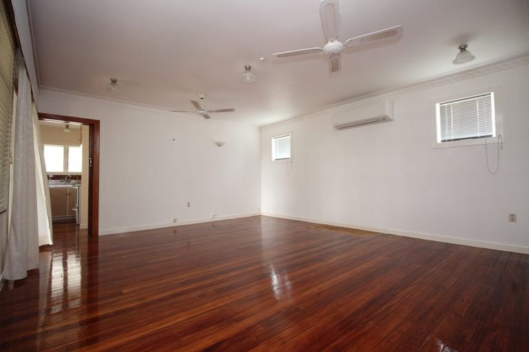 Photo of property in 1 Scott Avenue, Mangere Bridge, Auckland, 2022