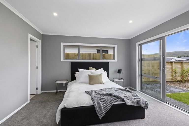 Photo of property in 135 Waipounamu Drive, Kelson, Lower Hutt, 5010