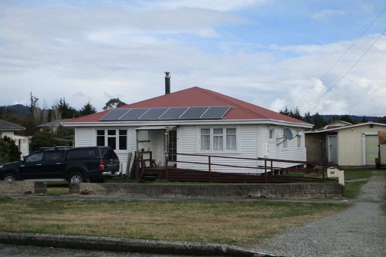 Photo of property in 12 Omapere Street, Waitangirua, Porirua, 5024
