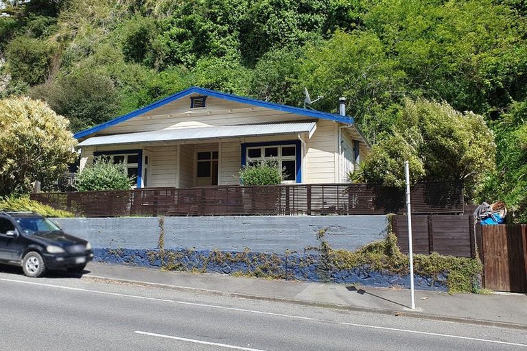 Photo of property in 124 Shakespeare Road, Bluff Hill, Napier, 4110