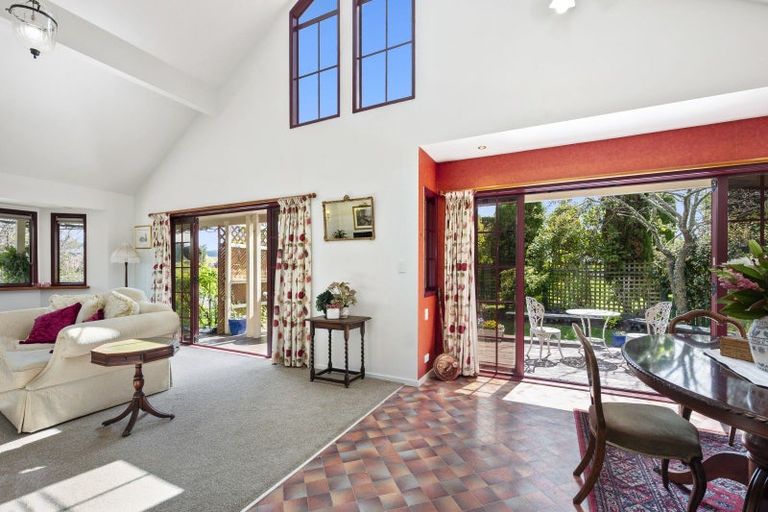 Photo of property in 19 Gibbs Place, Kinloch, Taupo, 3377