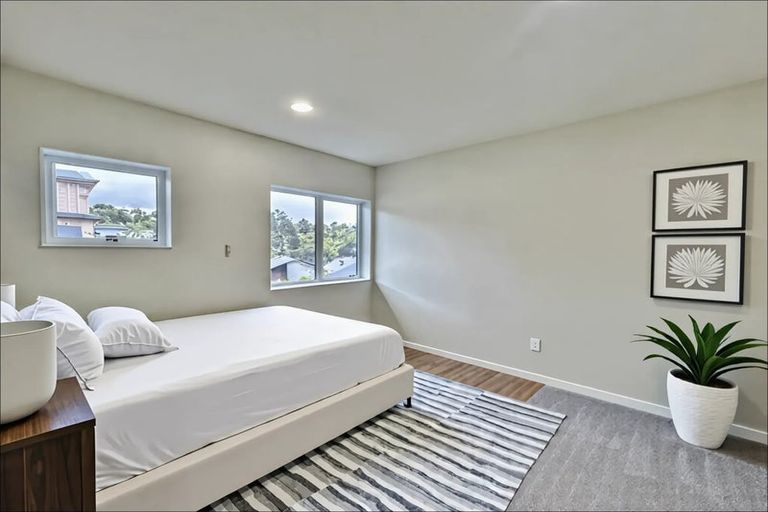 Photo of property in 28 Mantra Road, Massey, Auckland, 0614