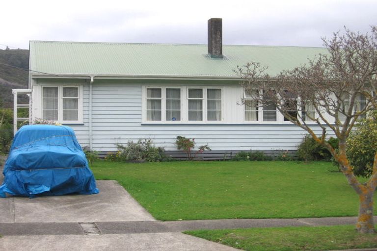 Photo of property in 48 Compton Crescent, Taita, Lower Hutt, 5011