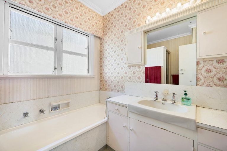 Photo of property in 4 Maida Vale Road, Roseneath, Wellington, 6011